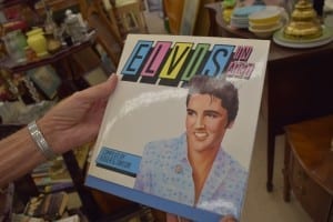 The Elvis book that I borrowed is Elvis in Art (1987) by Roger G. Taylor. Jaan Pill photo