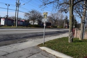 New traffic sign on Dixie Road just north of Lakeshore Road East. Jaan Pill photo