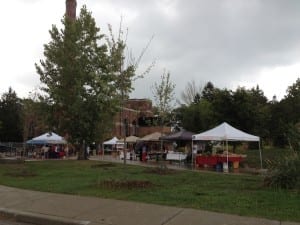 I visited the Sam Smith Farmer's Market just before the 1:00 pm closing time on Saturday, Sept. 17, 2016. It's open through the summer and the fall each year. It's at Colonel Samuel Smith Park.